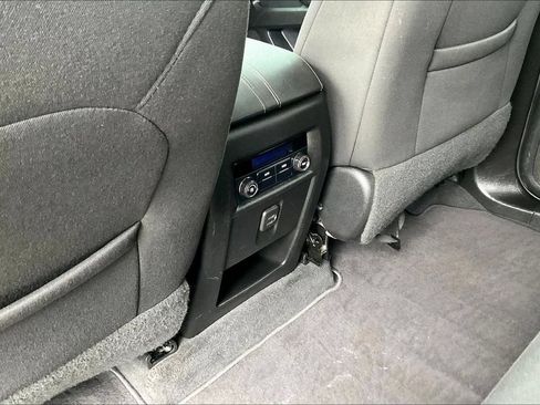 Used 2020 Chevrolet Traverse LS FWD image 22