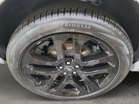 New 2025 Land Rover Discovery Sport S image 12