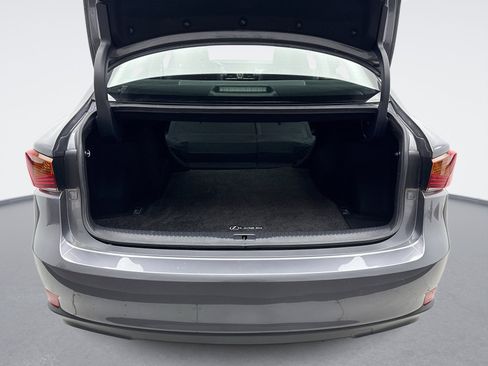 Used 2019 Lexus IS 300 AWD image 21