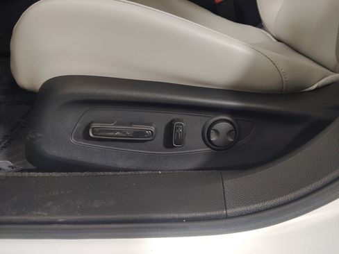 Certified 2025 Honda Accord Touring image 14