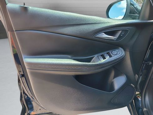 Used 2021 Buick Encore GX Preferred w/ Cold Weather Comfort Package image 11