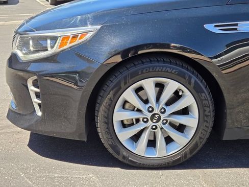 Used 2017 Kia Optima EX w/ Premium Package FWD image 9