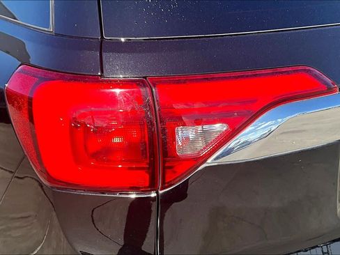 Used 2018 GMC Acadia Denali w/ Technology Package image 28