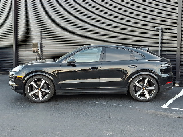 Certified 2025 Porsche Cayenne Coupe AWD/4WD image 2