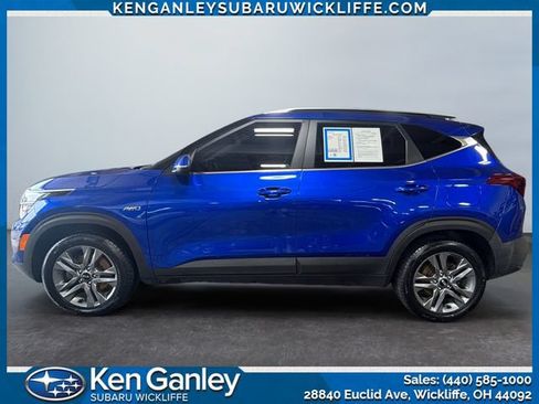 Used 2021 Kia Seltos S AWD/4WD image 2