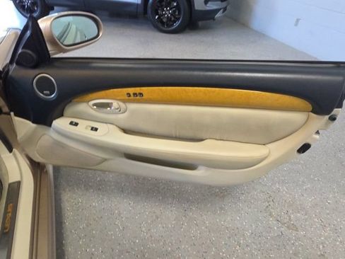 Used 2004 Lexus SC 430 Convertible RWD image 18