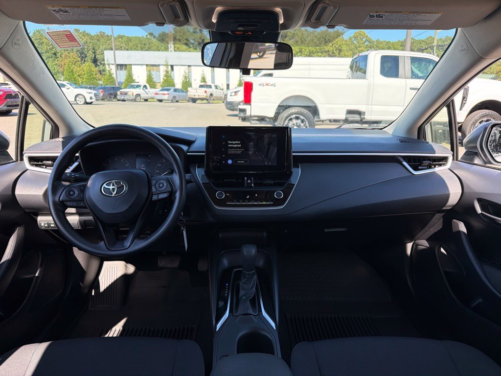 Used 2023 Toyota Corolla LE FWD image 8