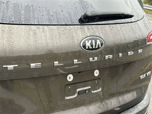 Used 2020 Kia Telluride SX w/ SX Prestige Package image 31