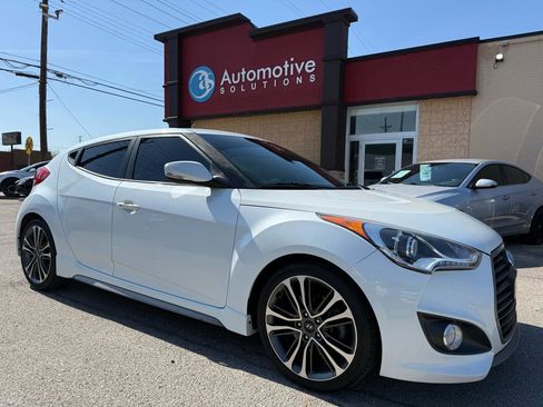 Used 2016 Hyundai Veloster Turbo image 1