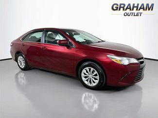 Used 2017 Toyota Camry LE FWD video 1
