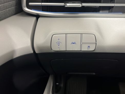 Used 2023 Hyundai Elantra Limited FWD image 41