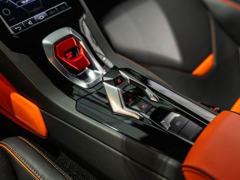 Used 2022 Lamborghini Huracan EVO RWD image 44