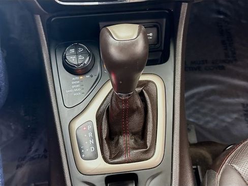 Used 2016 Jeep Cherokee Trailhawk w/ Comfort/Convenience Group image 16