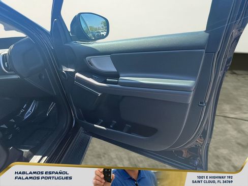 Used 2025 Ford Expedition Active image 36