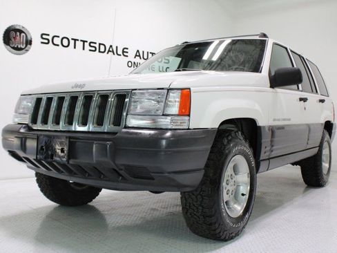Used 1997 Jeep Grand Cherokee Laredo AWD/4WD image 1