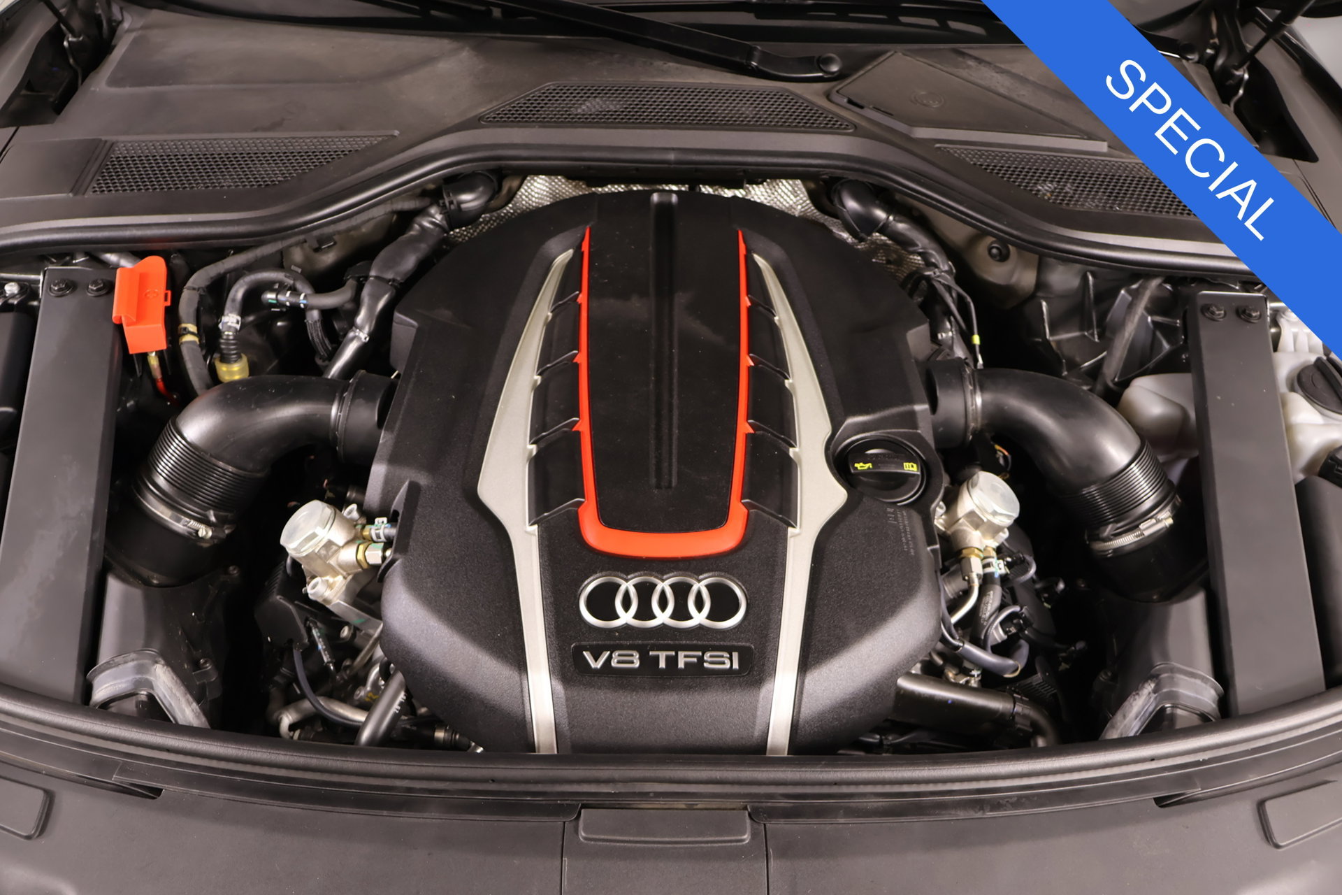 Used 2015 Audi S8 w/ S8 Driver Assistance Package AWD/4WD image 21