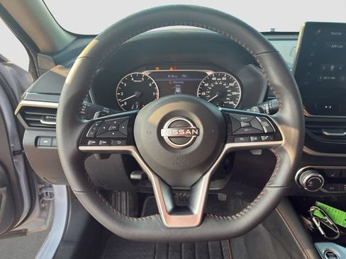 Used 2024 Nissan Altima 2.5 SR w/ SR Premium Package AWD/4WD image 17