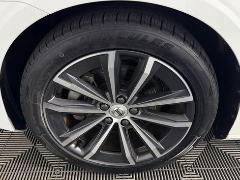 Used 2022 Volvo S60 B5 Momentum image 11