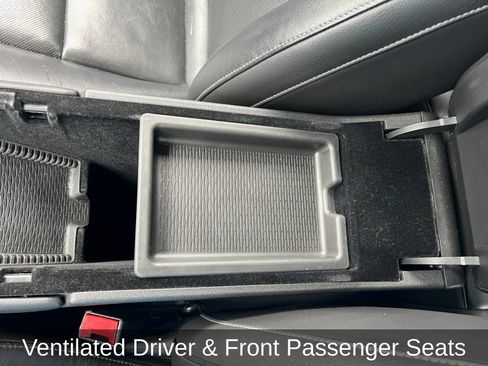 Used 2019 Cadillac XT4 Premium Luxury FWD image 25