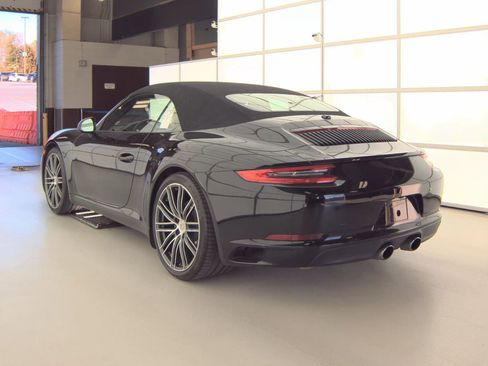 Used 2019 Porsche 911 Carrera image 4