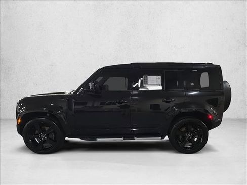Certified 2024 Land Rover Defender 110 X-Dynamic SE AWD/4WD image 8