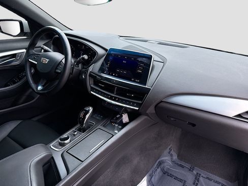 Used 2023 Cadillac CT5 Luxury image 32