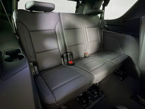 Used 2023 Chevrolet Tahoe LT w/ Luxury Package AWD/4WD image 25