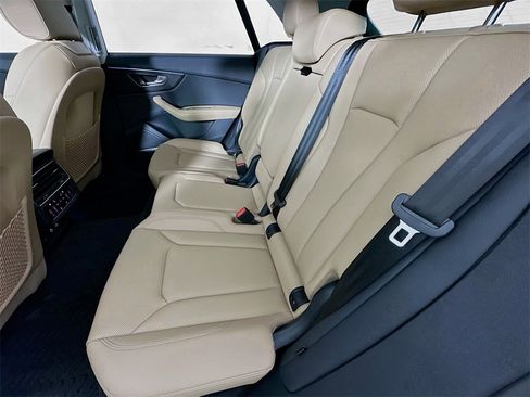 Used 2025 Audi Q8 Premium Plus w/ Premium Plus Package image 4
