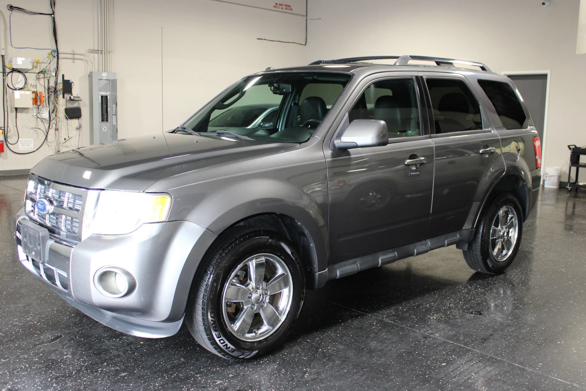 Used 2011 Ford Escape Limited FWD image 7
