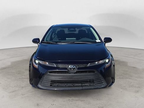 Used 2024 Toyota Corolla LE FWD image 2