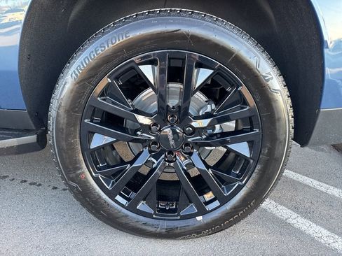 New 2026 GMC Yukon XL Elevation w/ LPO, Elevation Black Package image 37