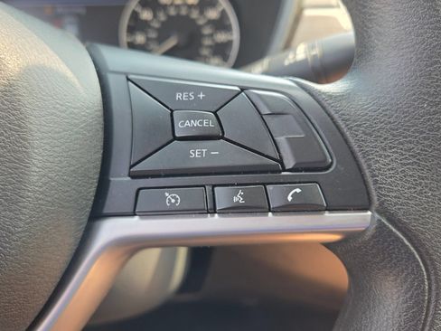 Used 2025 Nissan Altima 2.5 SV FWD image 24