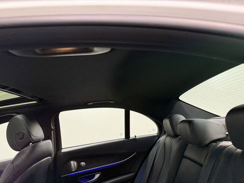 Used 2017 Mercedes-Benz E 300 4MATIC image 10