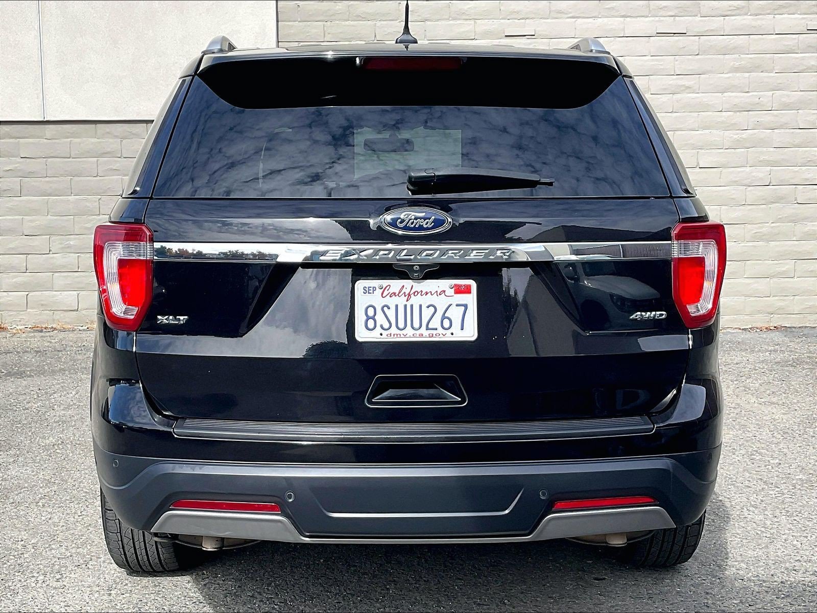 Used 2019 Ford Explorer XLT w/ Equipment Group 201A AWD/4WD image 3