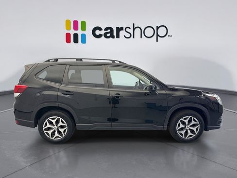 Used 2023 Subaru Forester Premium AWD/4WD image 6