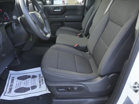 Used 2023 Chevrolet Silverado 2500 Custom w/ Custom Value Package image 9