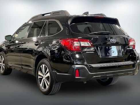 Used 2018 Subaru Outback 2.5i Limited AWD/4WD image 12
