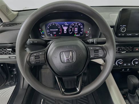 Certified 2025 Honda Accord SE image 19
