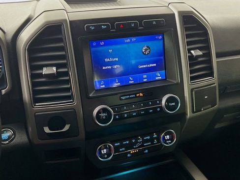 Used 2020 Ford Expedition XLT w/ Equipment Group 201A AWD/4WD image 17