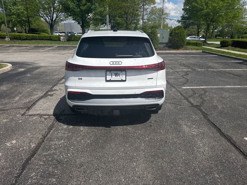 Used 2025 Audi Q5 Premium Plus w/ Premium Plus AWD/4WD image 6