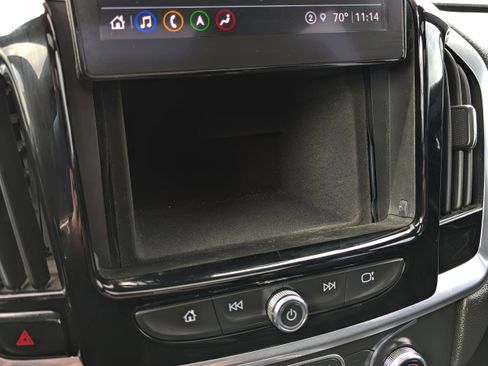 Used 2022 Chevrolet Traverse RS image 16