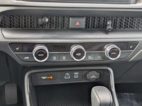 Certified 2025 Honda CR-V EX image 25