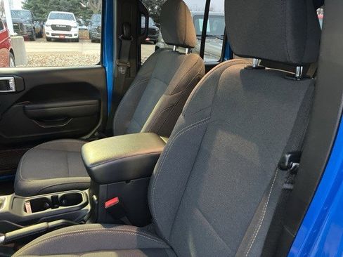 Used 2024 Jeep Wrangler Willys image 12