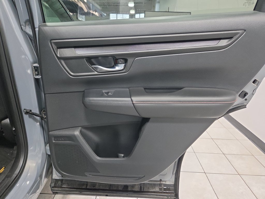 Used 2025 Honda CR-V Sport image 19