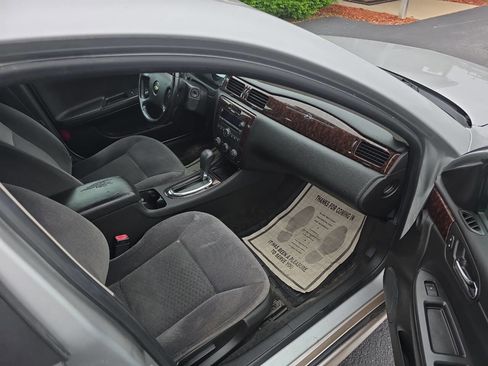 Used 2012 Chevrolet Impala LS FWD image 13