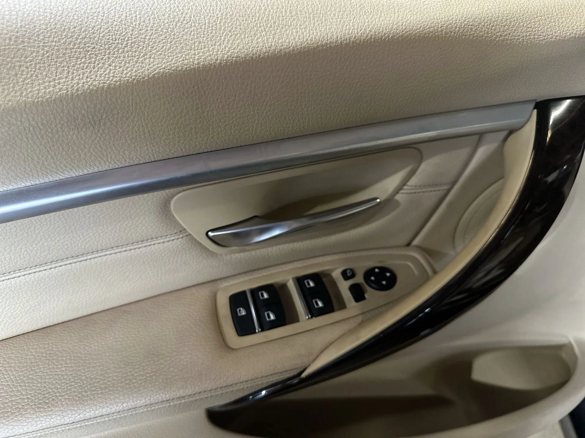 Used 2016 BMW 328i Sedan RWD image 15