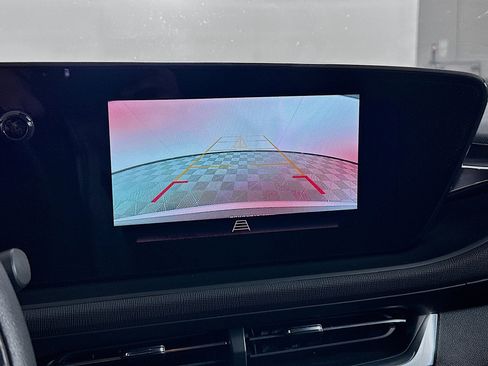 Used 2025 Buick Envista Preferred FWD image 22