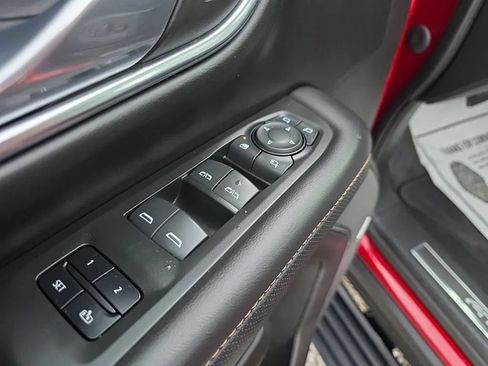Used 2023 GMC Yukon AT4 AWD/4WD image 14
