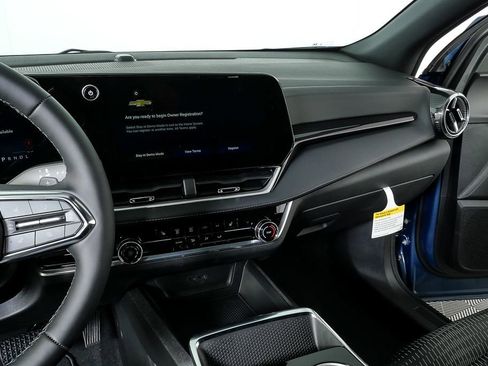 New 2026 Chevrolet Equinox LT image 12