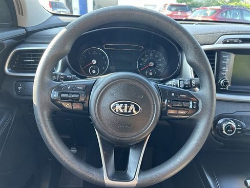 Used 2018 Kia Sorento AWD image 13